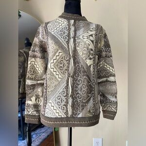 Coogi 3D wool sweater neutral colors size small grey beige crème brown